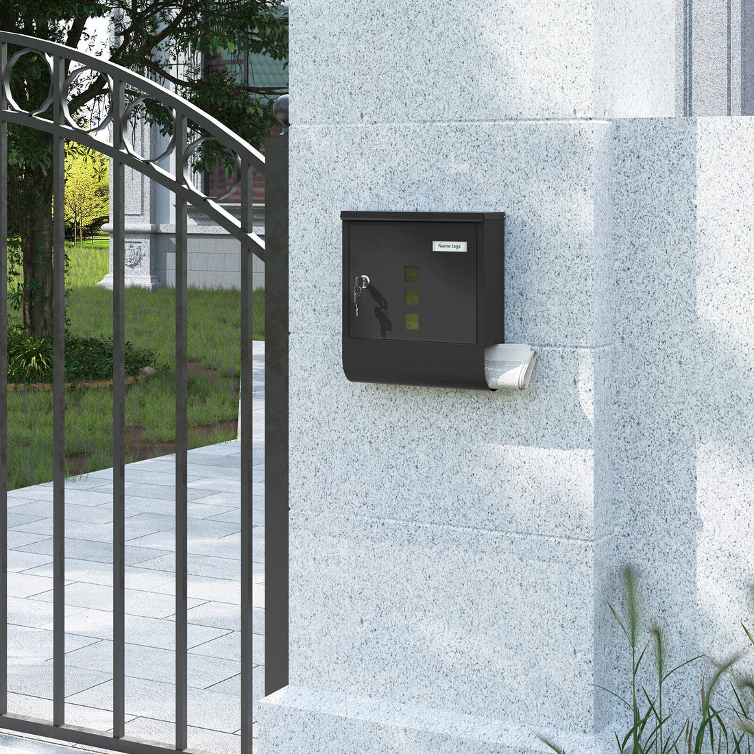 Wandbriefkasten mit Namensschild und Sichtfenster